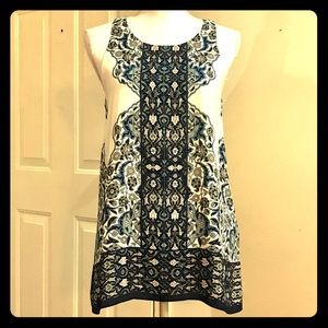 Max Studio sleeveless blouse